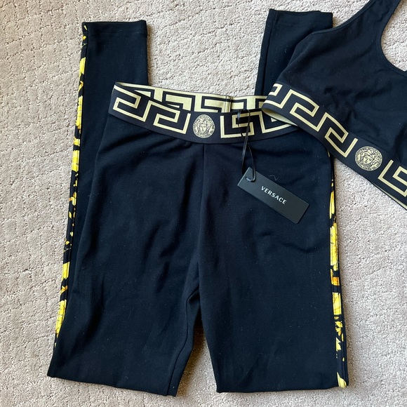 Women’s authentic Versace leggings set - Picture 3 of 4